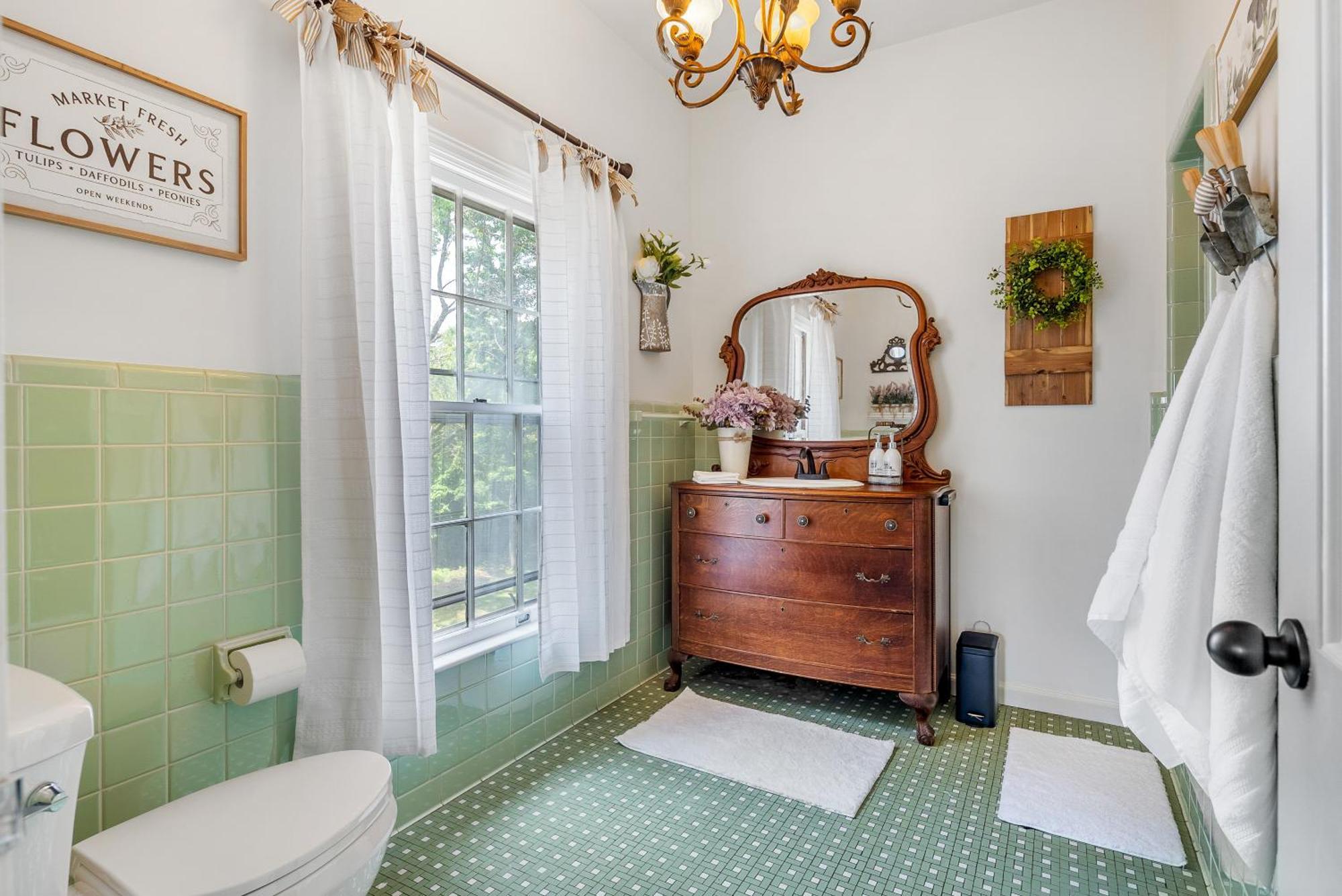 Beland Mansion-Blooming Garden Suite! Fort Smith Esterno foto