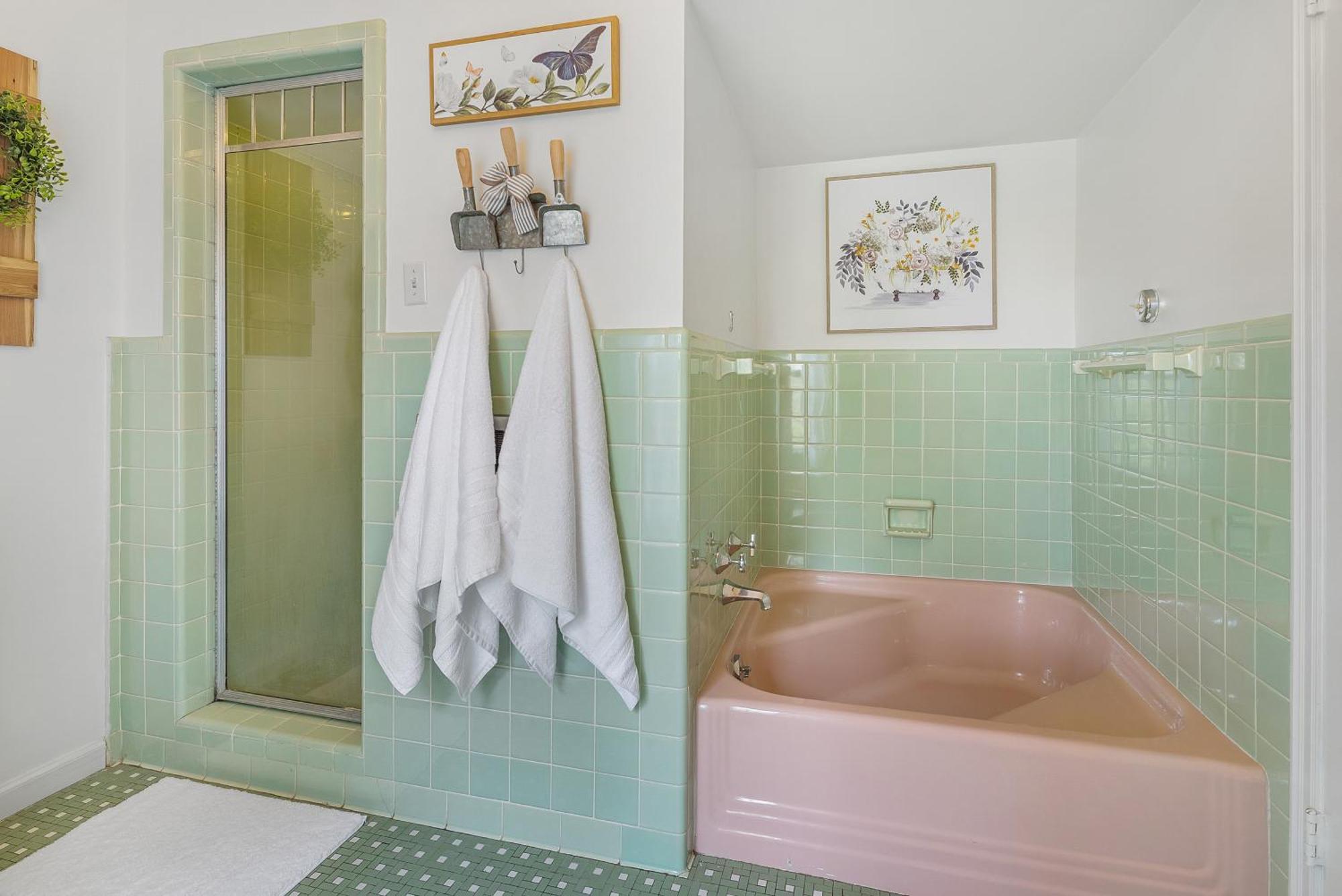 Beland Mansion-Blooming Garden Suite! Fort Smith Esterno foto